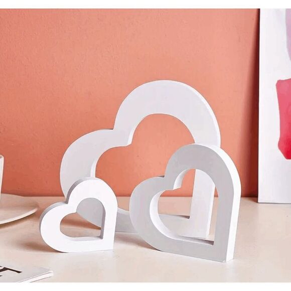 Brand New White Wooden Stacked Nesting Hearts - Set of 3 - Picture 1 of 7